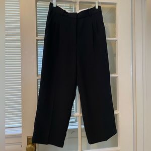 Aritzia Wilfred Free Effortless Pants cropped black dress pants size 10